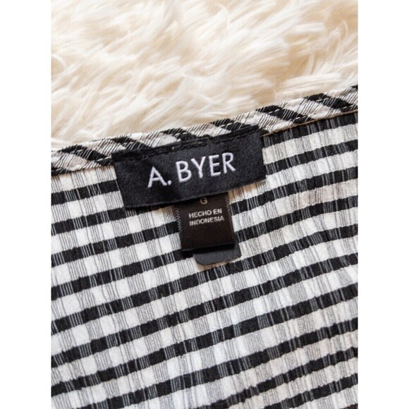 A Byer Women’s Plaid Crop Top size L - Picture 3 of 6
